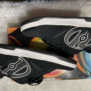 HEELYS (used once) Size 6 Youth